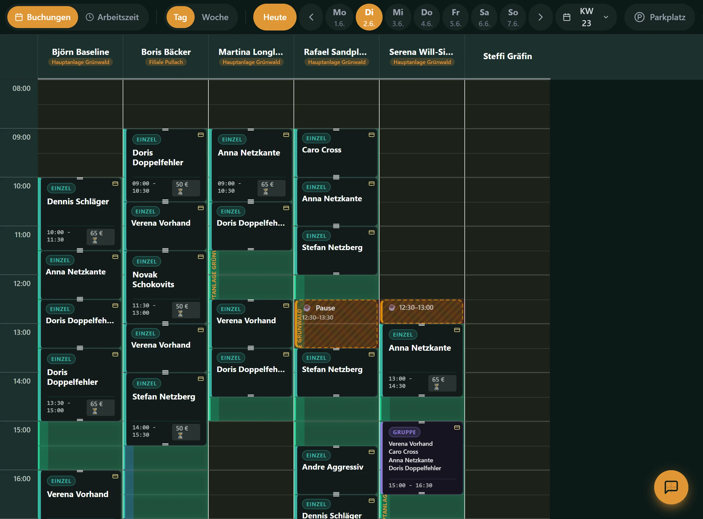 Alternative Kalender-Grid-Ansicht mit Buchungsblöcken über die Woche